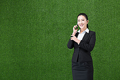 把校花 打屁股成人蕾丝,校园成人礼：校花“打屁股”领悟成长真谛