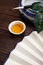 性少妇mdmS丰满bfi1m,丰满身材新标准：健康与美丽同行-2