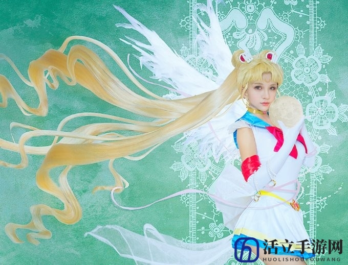 美国妹Cos《美少女战士》水冰月 颜值高画面唯美