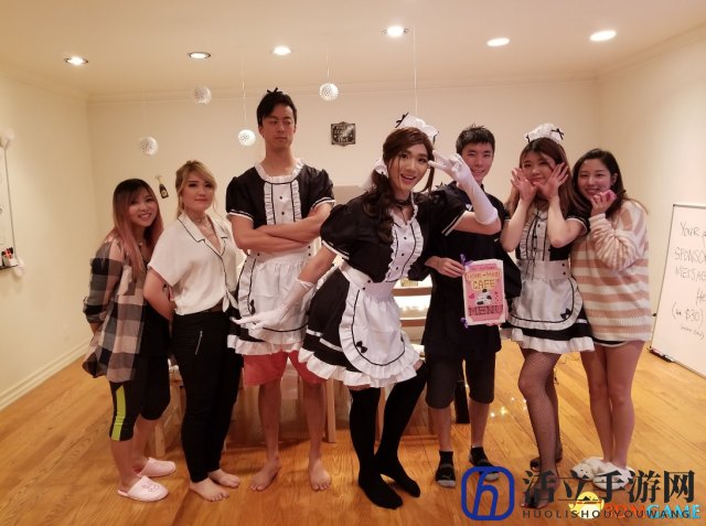 《英雄联盟》北美最强瑞文谈自己女仆装的感受