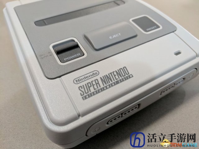 日本版SNES Classic开箱：唯一的不同就是包装不同