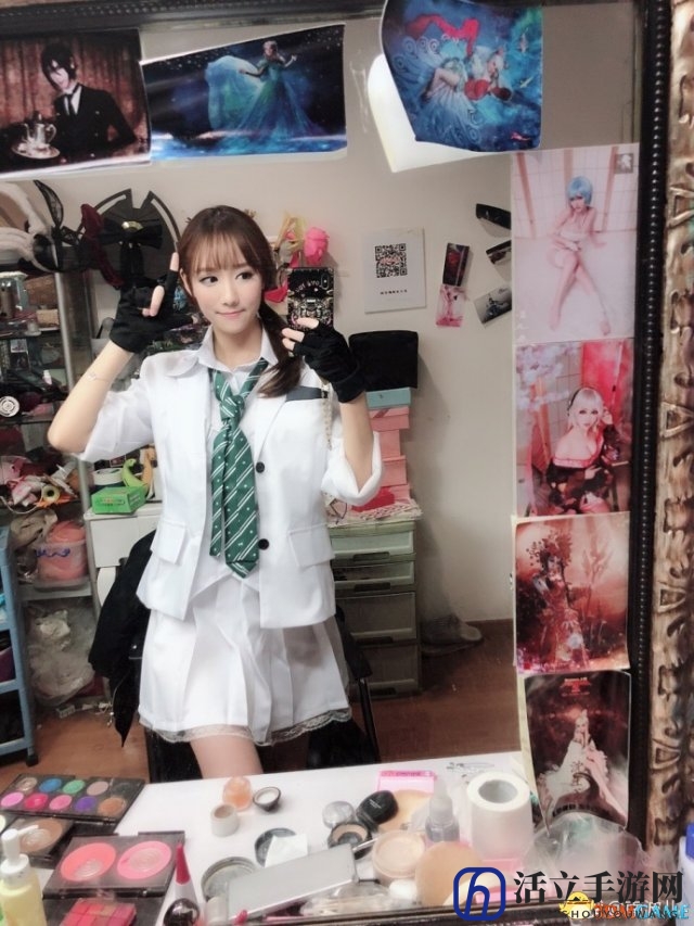 女主播晒《绝地求生》学生装Cos 众粉丝狂舔屏